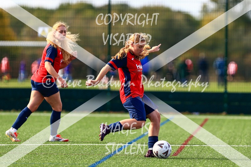 1DX30617 - 2025-10-05 FC Abbey Meads Ladies V Purton  Kingsdown FC Ladies