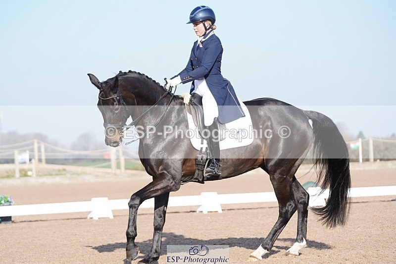 250403-090804-00119 - 003-Abbie.Newbury-Seagry.Firstamour