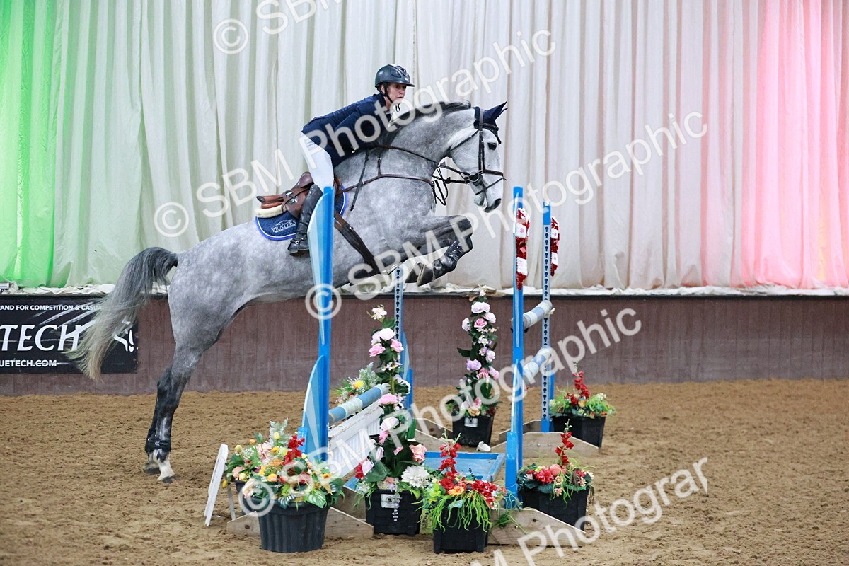 SBM_001300 - Class 5 - Senior Foxhunter 1.20m
