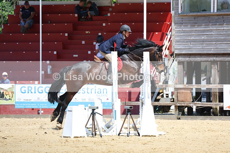 3E7A9802 - Class 8: Senior 80cm