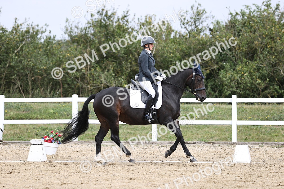 SBM_016914 - Class 14 Novice 23 - 11.53-12.56