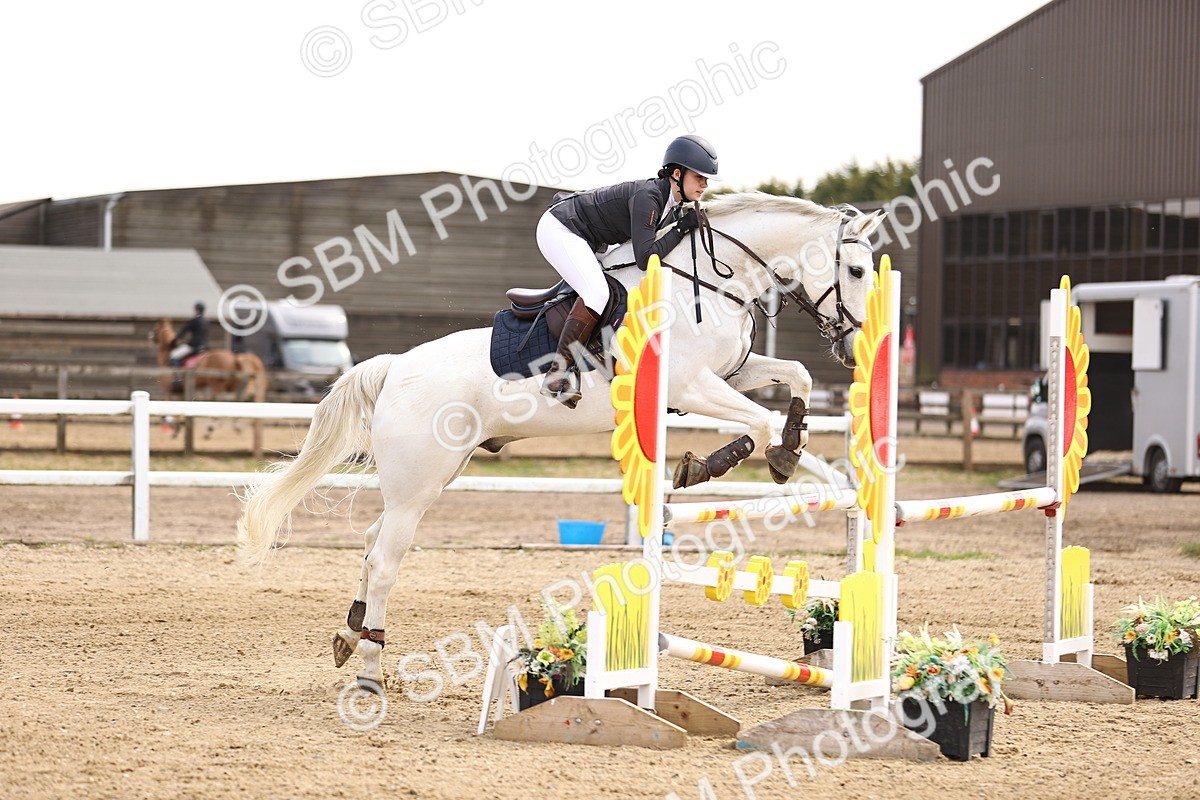 SBM_002344 - Class 11 - Senior newcomers - 1.10m