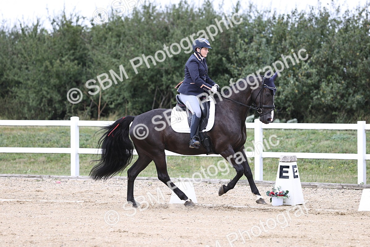 SBM_017584 - Class 14 - Novice 23 - 13.52-14.55