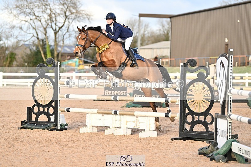241208-140906-01890 - Cls 22 Foxhunter and 1.20m Open