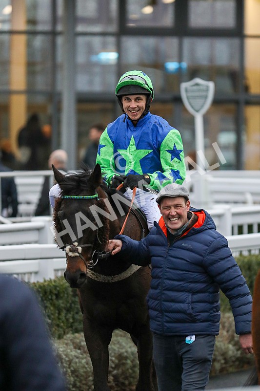 110124-Race 6-Shantou Moon-5427 - Race 6