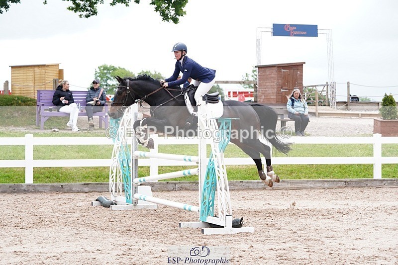 250524-120450-06517 - Cls 21 A&B Snr Disco & 1.00m Open