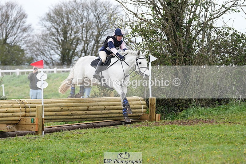 250419-124257-09982 - 419-Susanna.Morris-BREEOGUE.BREEZE