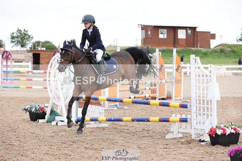 240630A-181355-16345 - Cls 28 Stepping Stones 128cm + 138cm