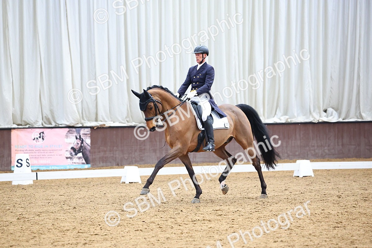 SBM_008201 - Class 32 - FEI intermediate II