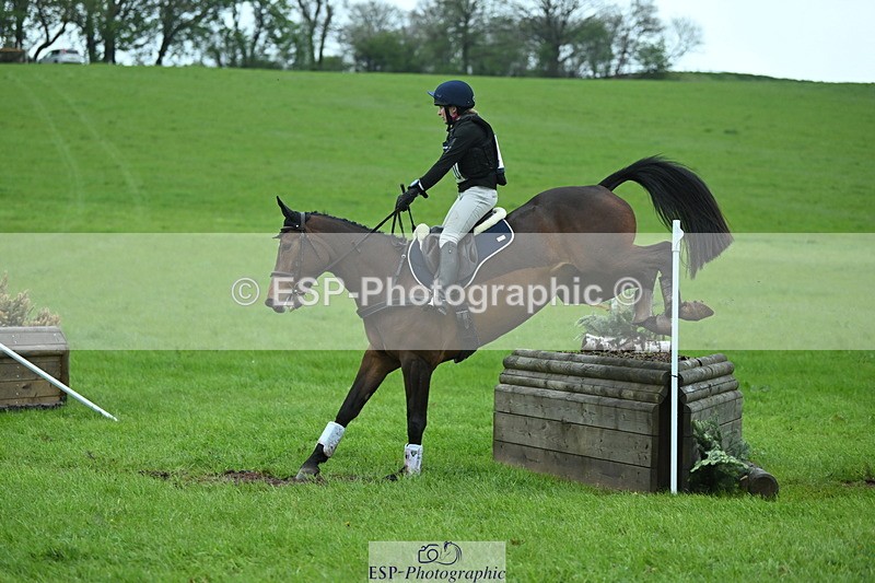 250419-102318-07943 - 420-Fiona.Jones-ABBY.VD.BERGHOEVE.Z