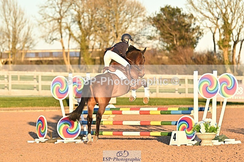 250401-191144-00918 - 90cm Classes