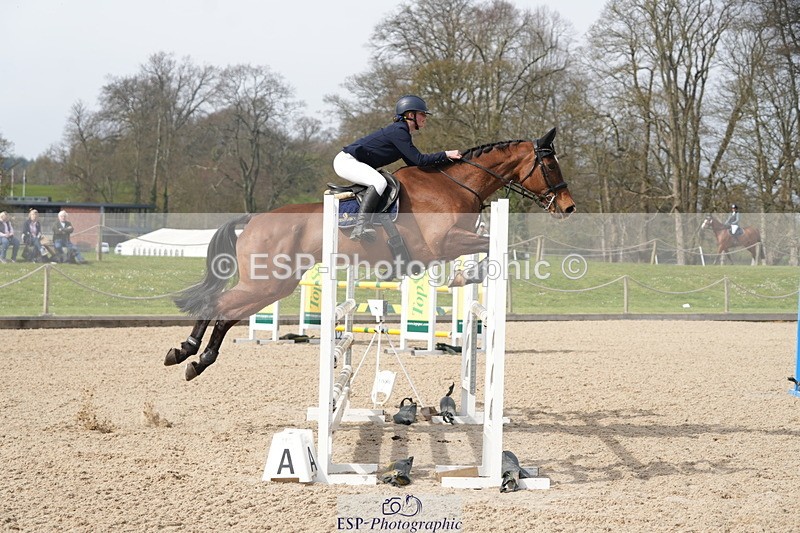 260322A-130511-01780 - 12 Newcomers 1m 10 Open