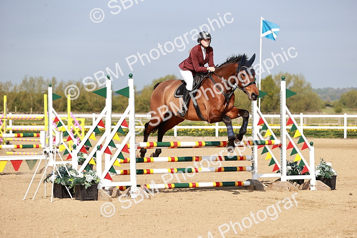  - Class 21 - Senior British Novice - 90cm