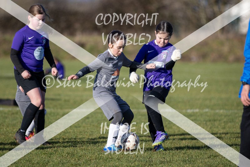 1DX30922 - 2026-01-17 FC Abbey Meads U9 Purple Girls V Develop FC U9 Girls