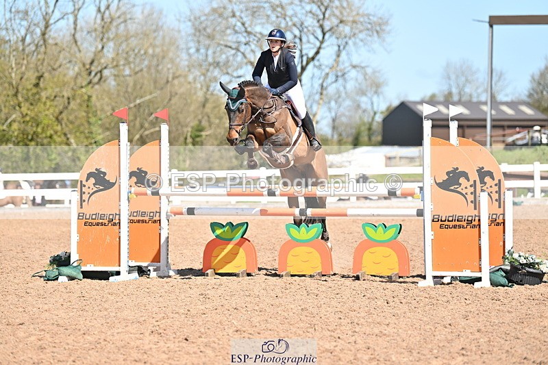 240420A-115345-10653 - Cls 15, 1 Star Bronze Tour 1.15m