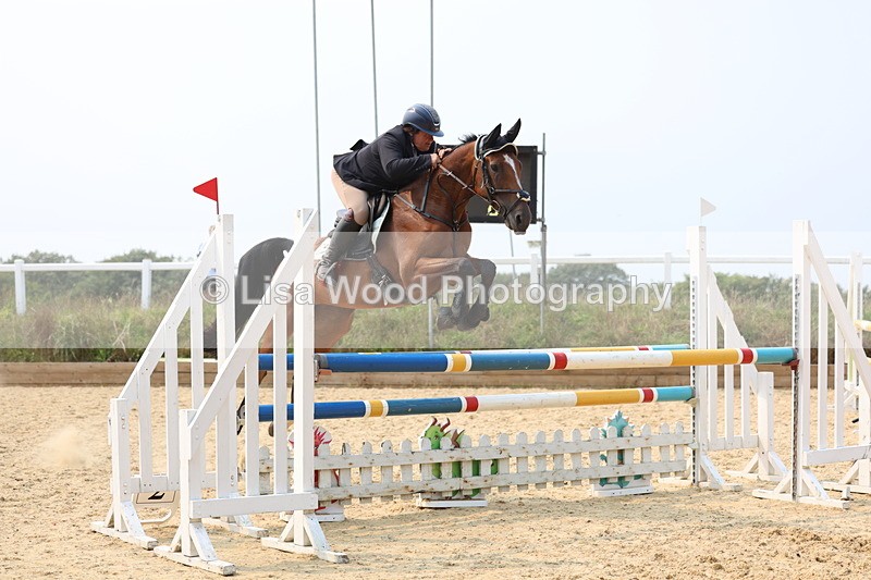 3E7A2546 - Class 8: Senior Newcomers/1.10m open
