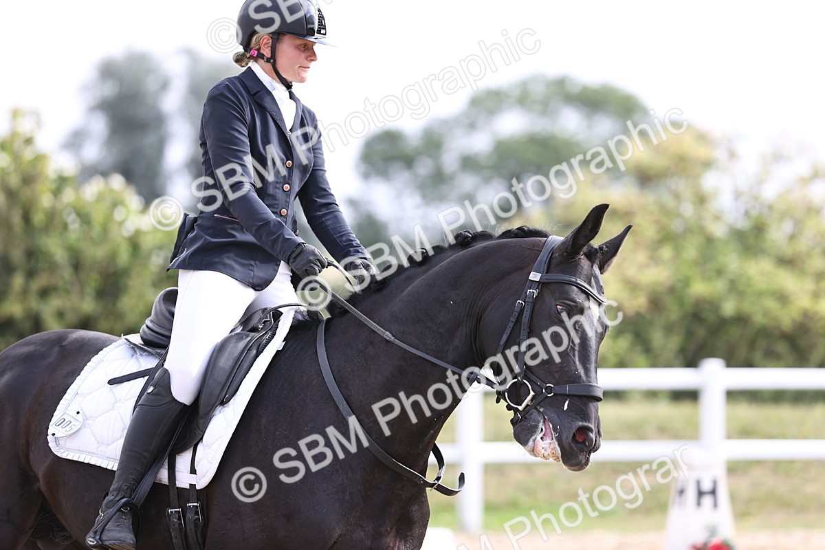 SBM_015420 - Class 14 - Novice 23 - 9.05-10.08