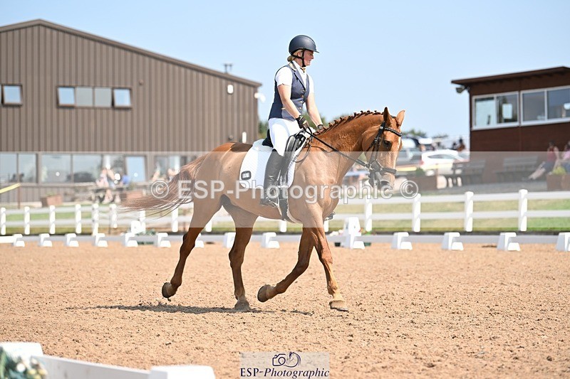 250816-122338-04491 - 051-Alana.ShaplandForever.Autumn.DS