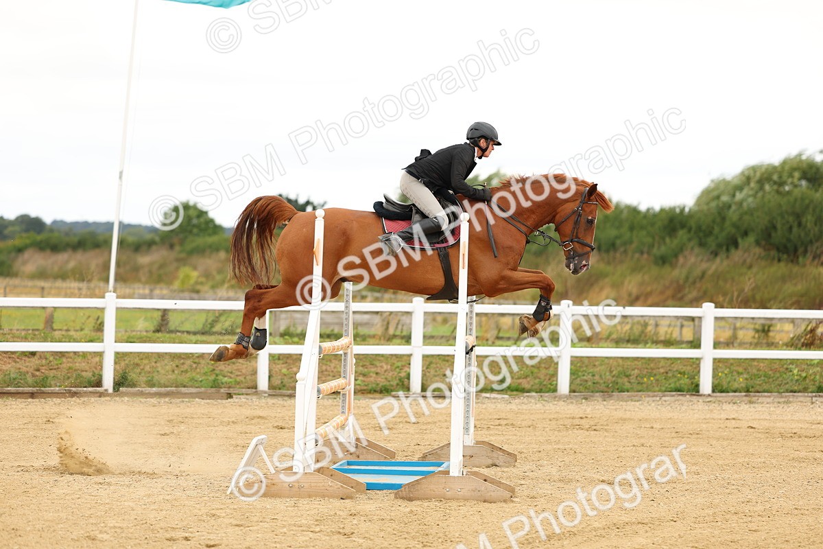 SBM_009919 - Class 3 - Senior Newcomers - 1.10m Open