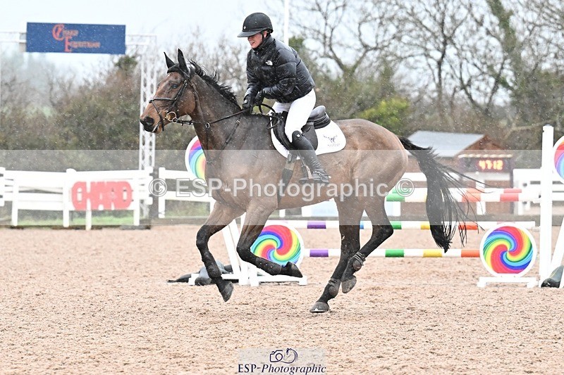 251205-124551-00529 - Cls 7 Snr Newcomers and 1.10m