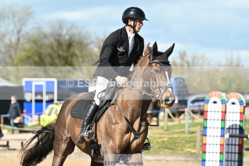 250416-153211-01782 - Cls 6 Foxhunter and 1.20m