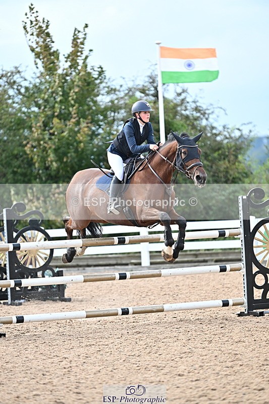 241004A-140217-02404 - Fri 11 1.10m amateur Quals