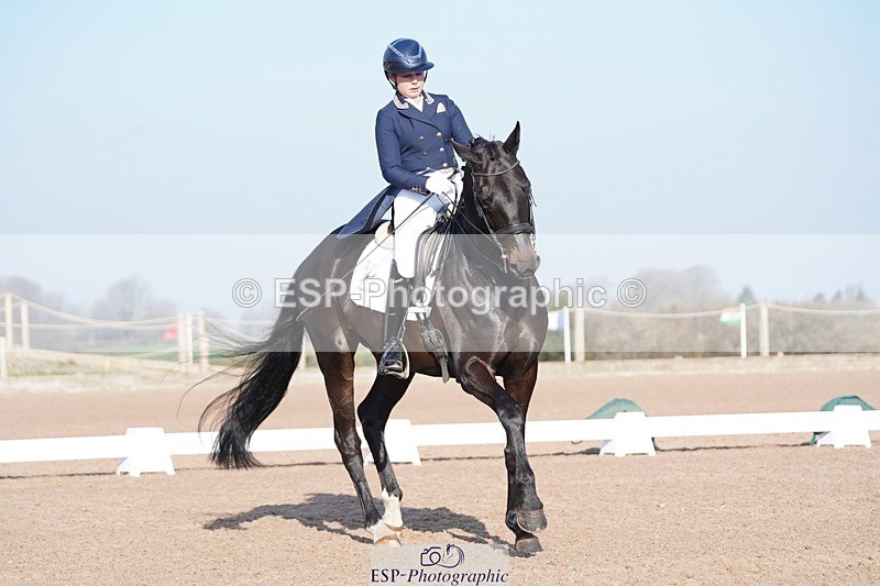 250403-090824-00120 - 003-Abbie.Newbury-Seagry.Firstamour