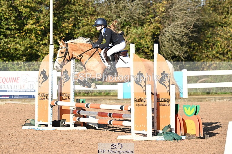 241026A-101722-00102 - SAT Cls 3 Pony Intro 70cm