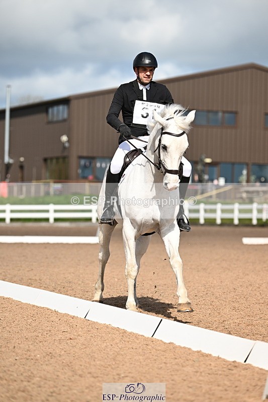 240324A-132520-03647 - Novice 27, 12.30 to 13.50