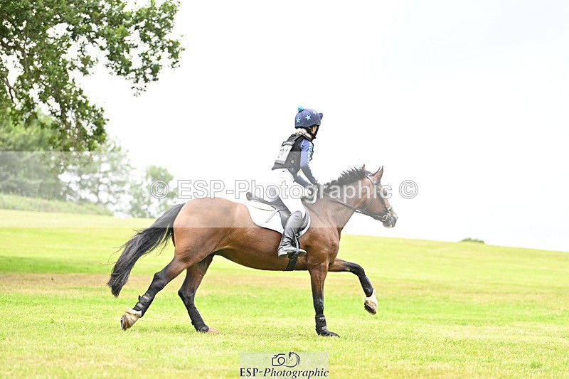 240825X-163408-37554 - 80cm XC 16.30 to 17.30