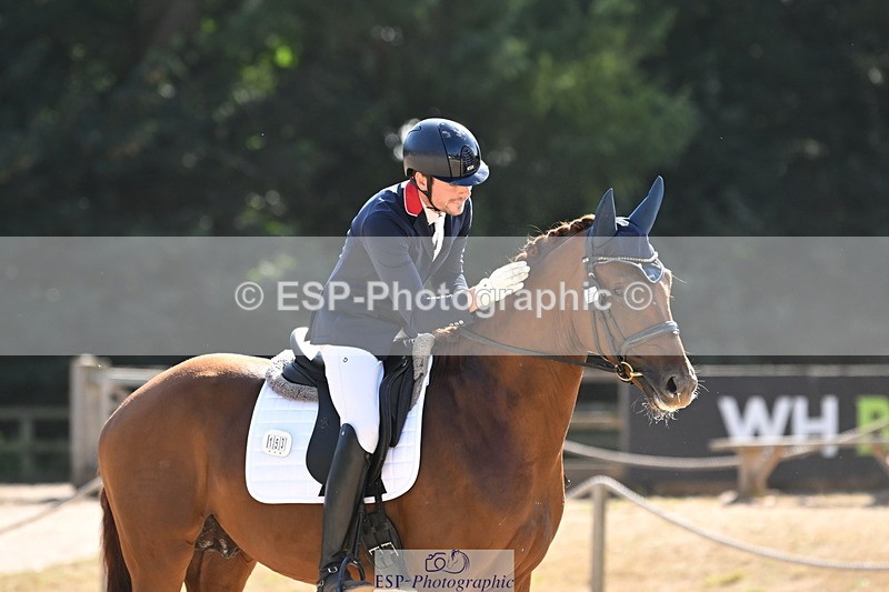 250808A-164401-02163 - 153-Angus.Corrie-DeaneVeyron.II