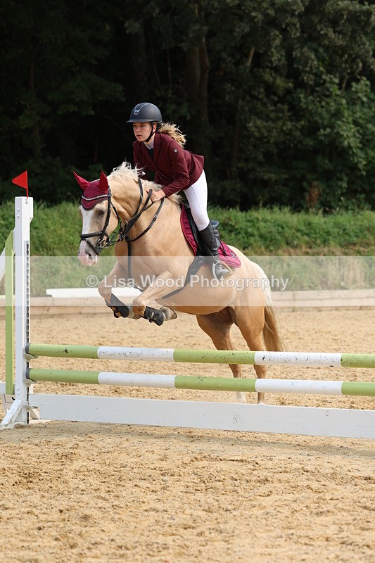 3E7A2746 - Class 10: Junior 60cm