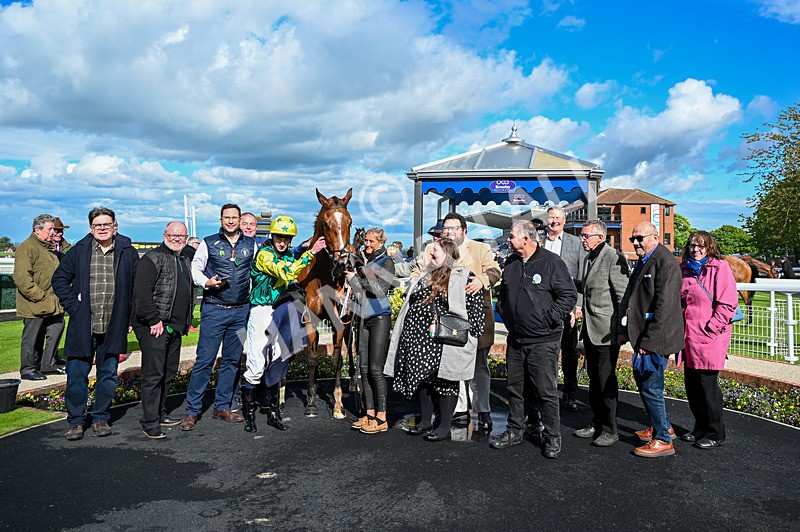 120526-Race 5-Coolree-8913 - Race 5 4.35pm Napoleons Casino And Restaurant Hull Handicap
