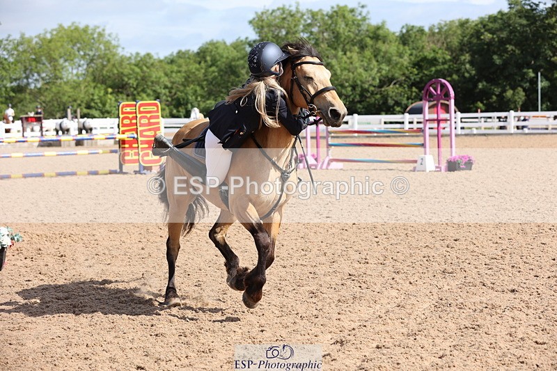 240629A-094052-03783 - Cls 17 Discovery and 90cm Open