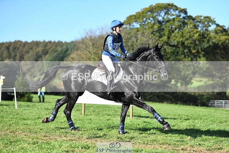 231022-104825-25688 - 235-MON'SAILLE-Carolyne.Ryan-Bell-XC