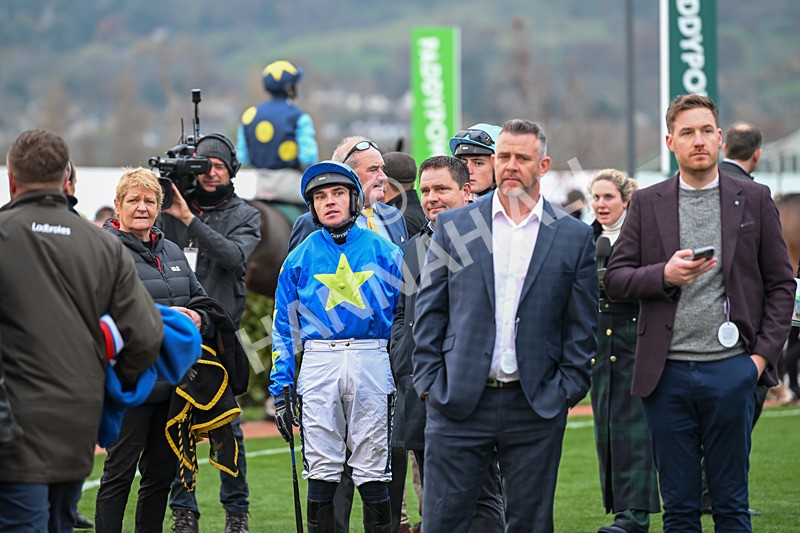 161124-Race 6-GVs-1398 - Race 6