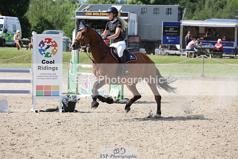 250614A-161208-08234 - Cls 30 1.05m Amateur Q and Open