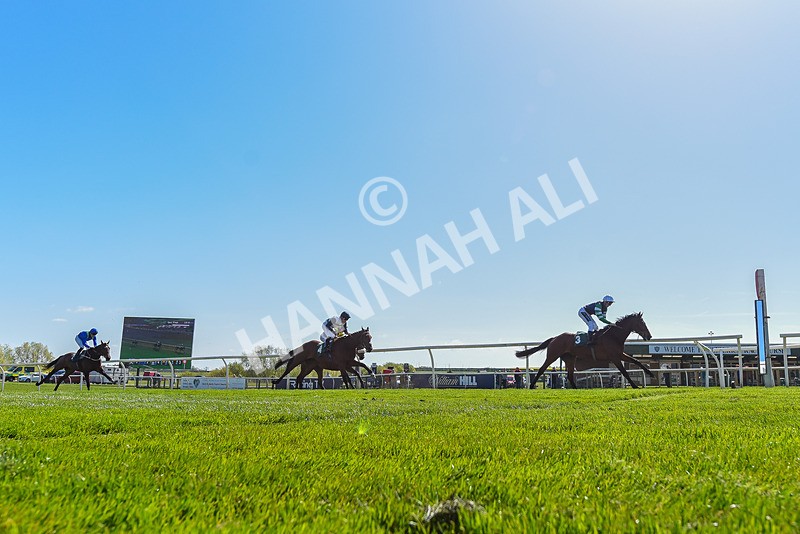 220426-Race 3-Cranachan-0672 - Race 3