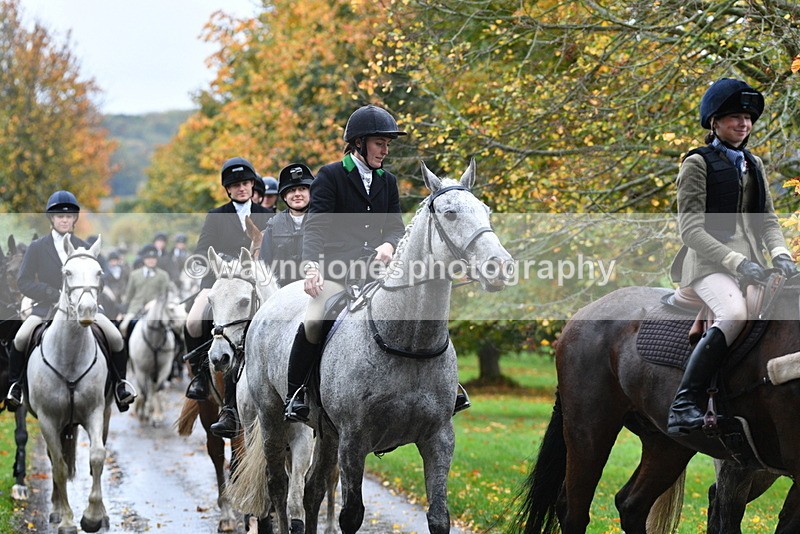 WJ5_6248 - B&B walk back for Hunt Tea !