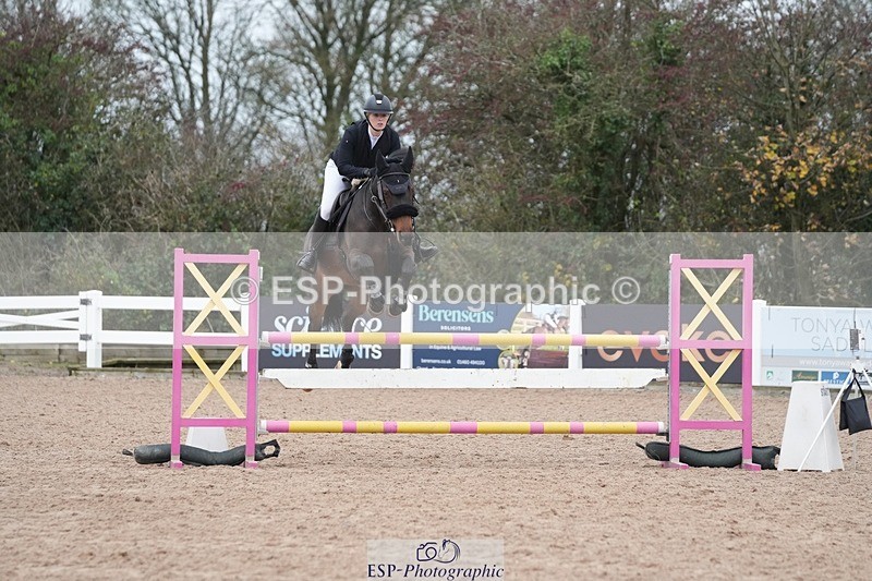 251109-114721-03630 - Cls 20 Newcomers and 1.10m Open