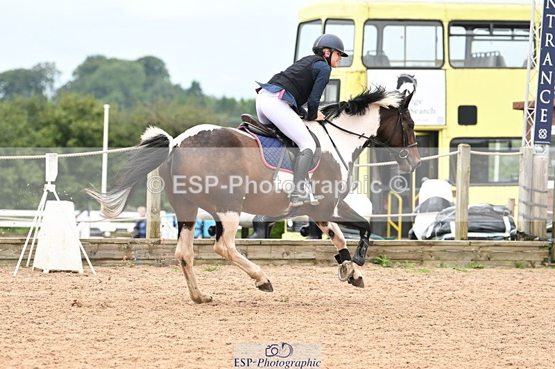 240908A-125935-03853 - Cls 15 U21 Intro 90cm-1.00m  Team Comp