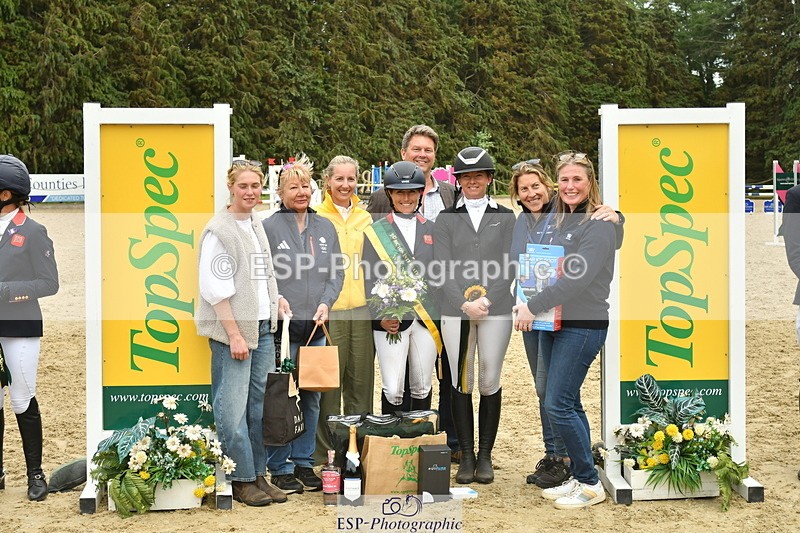 250525A-162522-18978 - Presentations Section D CCI 4 Star