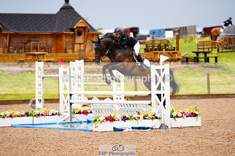 240526A-132704-08379 - Cls 27 Chard Equ May Grand Prix