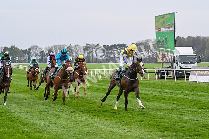 120425-Race 6-Musical Touch-1478 - Race 6