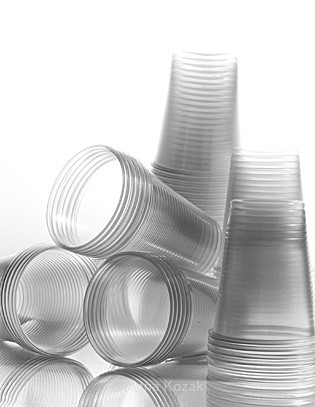 Plastic cups' mountain - Product shots