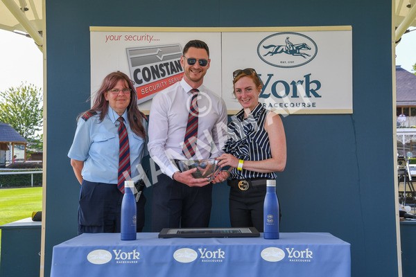 160623-Race 7-Diamond Bay-0435 - Race 7 5.21pm Constant Security Handicap