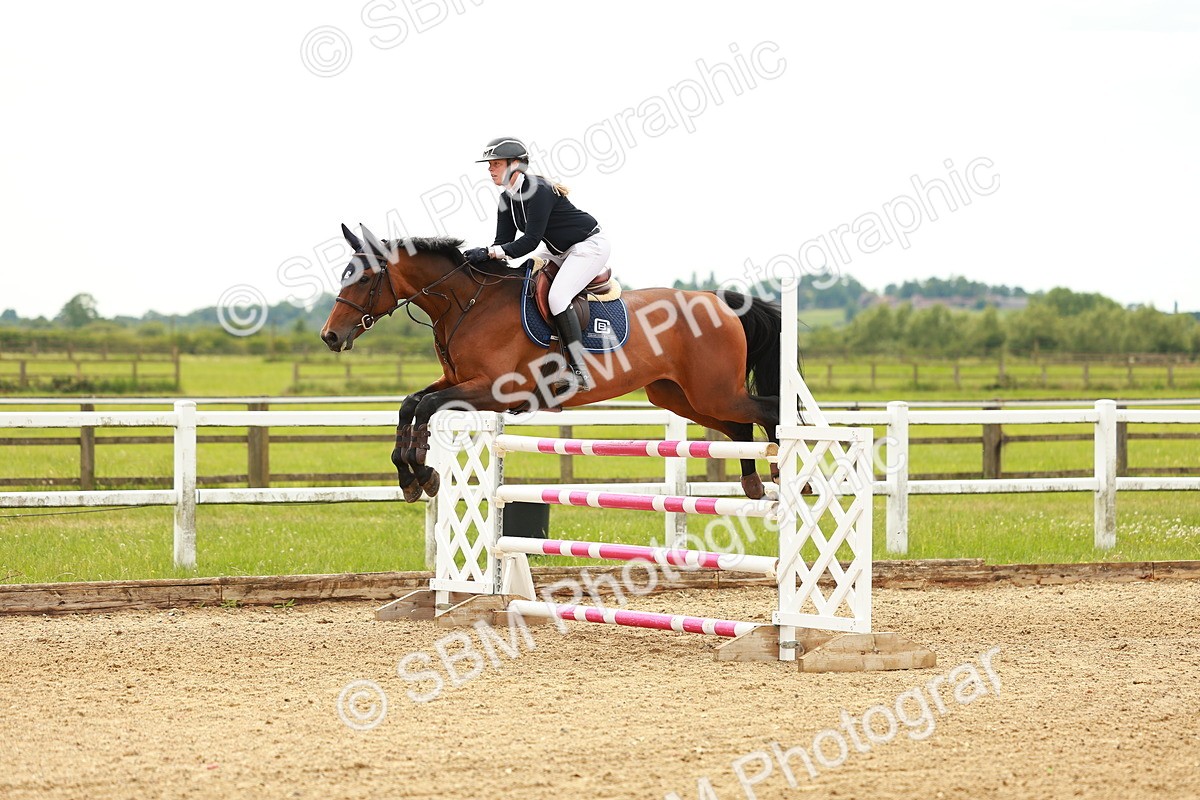 SBM_002126 - Class 4 - Senior Newcomers - 1.10m