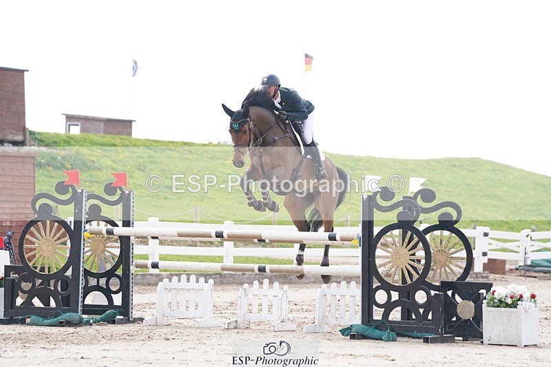 250425-101746-08465 - Cls 30 Young Horse 6yr old