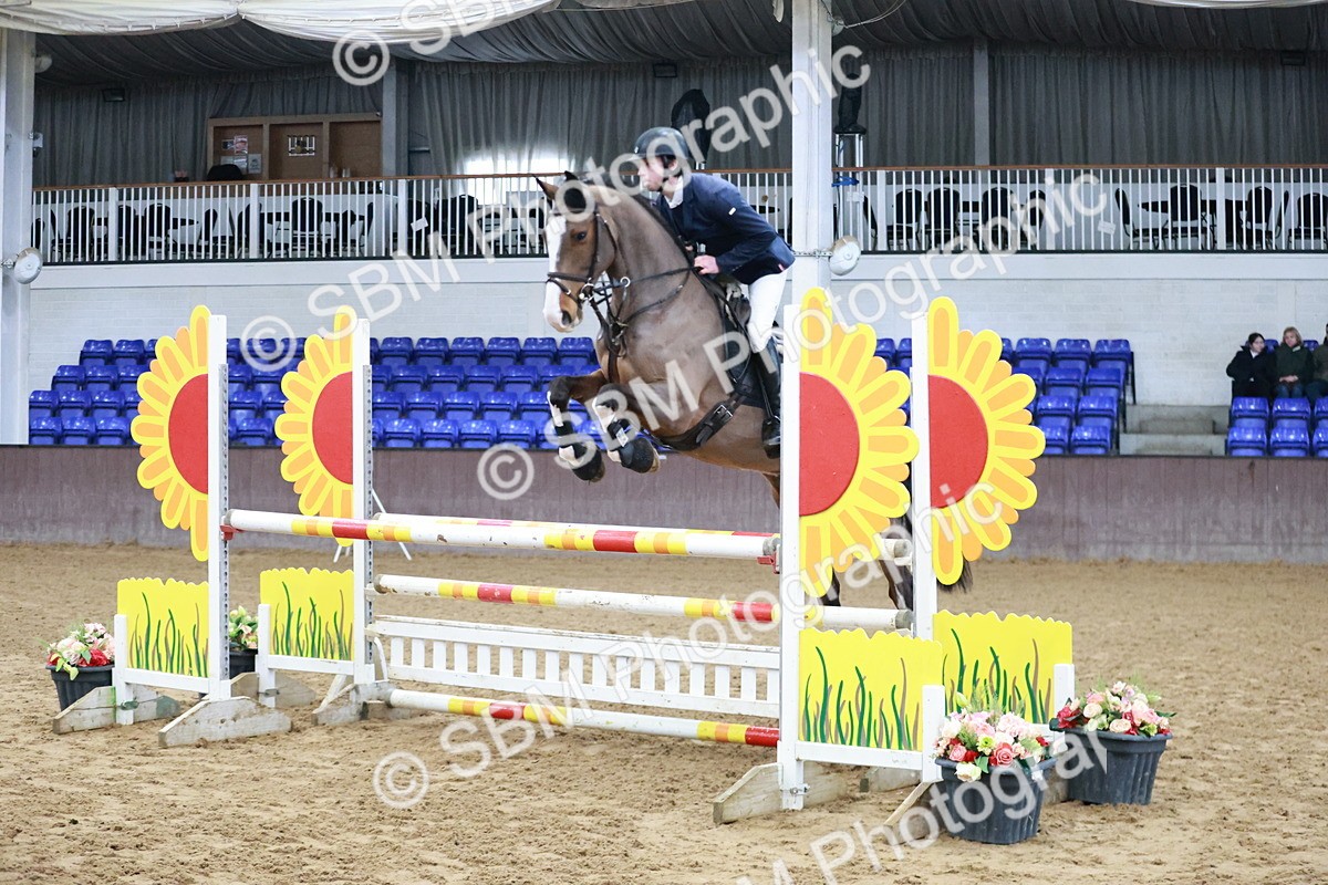 SBM_001103 - Class 4 - Senior Newcomers - 1.10m