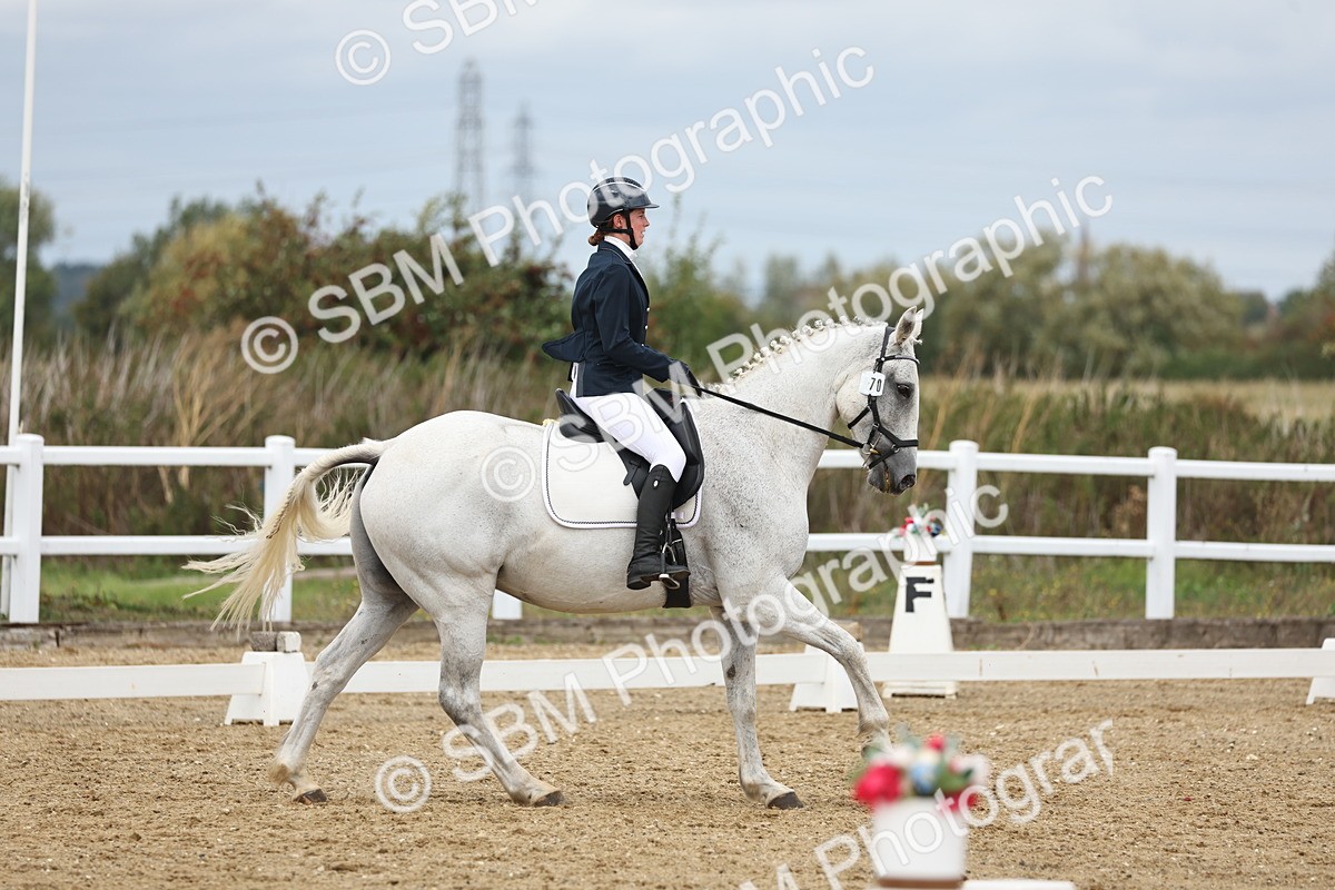 SBM_002645 - Class 7 - Novice 2 Warm Up